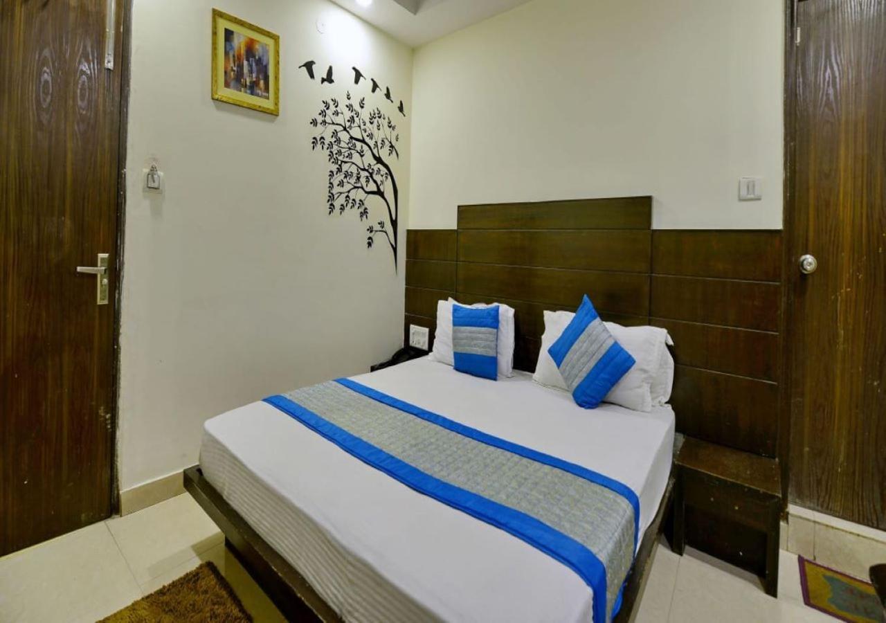 Hotel International Neelam Near New Delhi Railway Station นิวเดลี ภายนอก รูปภาพ