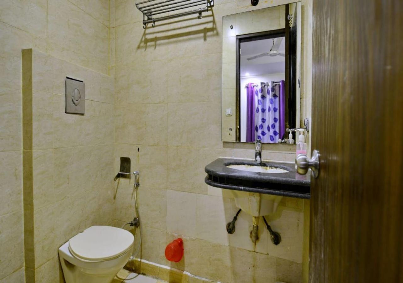 Hotel International Neelam Near New Delhi Railway Station นิวเดลี ภายนอก รูปภาพ