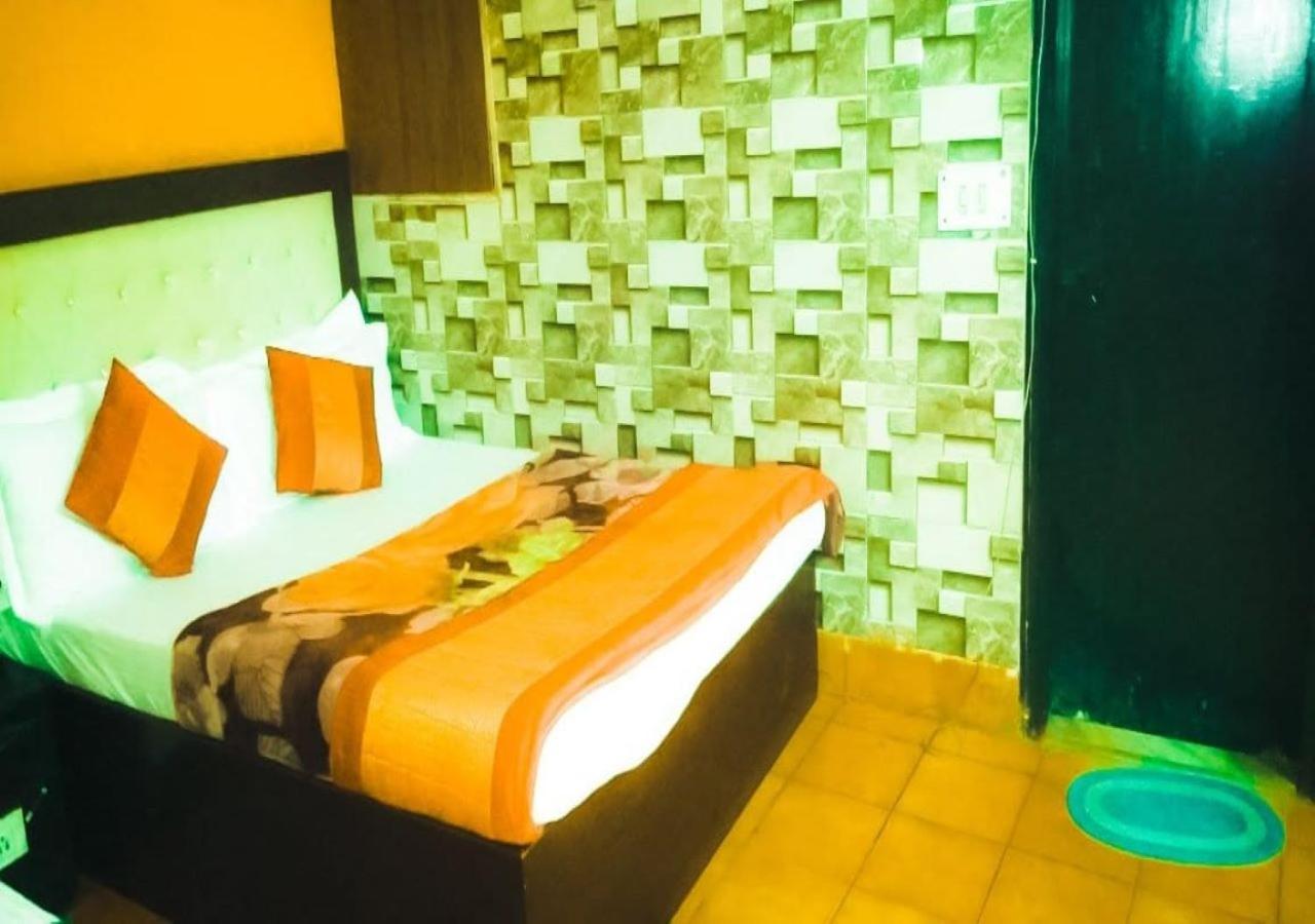 Hotel International Neelam Near New Delhi Railway Station นิวเดลี ภายนอก รูปภาพ