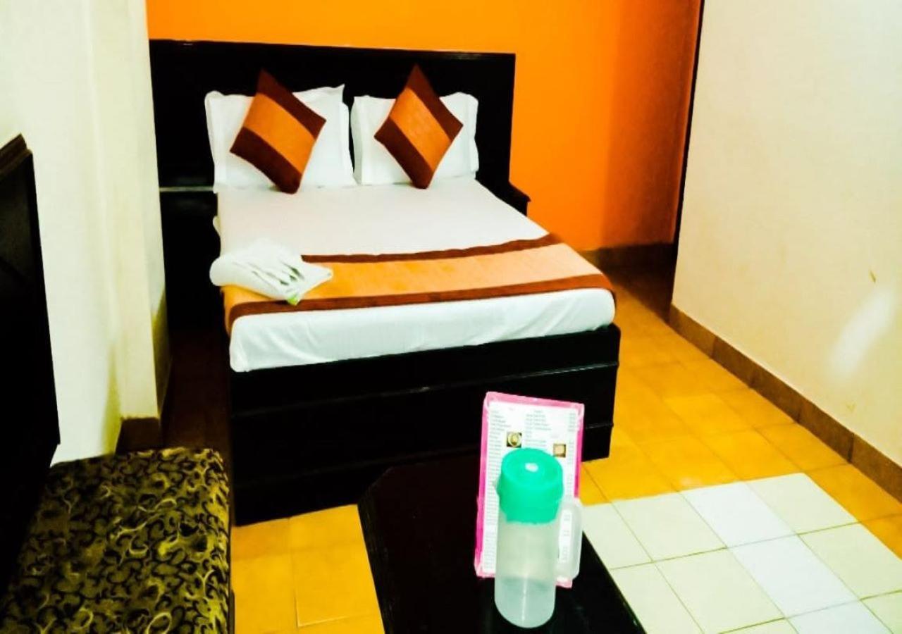 Hotel International Neelam Near New Delhi Railway Station นิวเดลี ภายนอก รูปภาพ